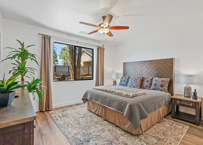 Holiday home Sky Mountain Spacious Family Retreat Fireplaces Fenced Yard Pet-friendly Ac Flagstaff